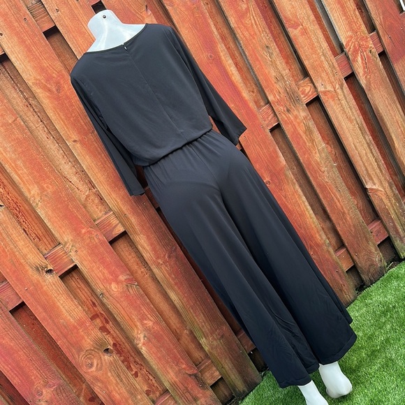 Joan River Elegant Black Women's Jumpsuit Size MP - Picture 9 of 10
